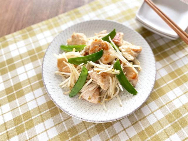 鶏肉ともやしのオイスター炒め