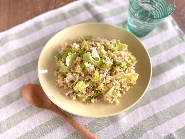 レタスと豚ひき肉のチャーハン