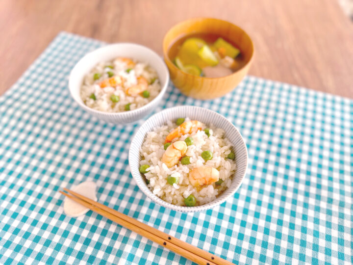 グリーンピースとえびの混ぜご飯