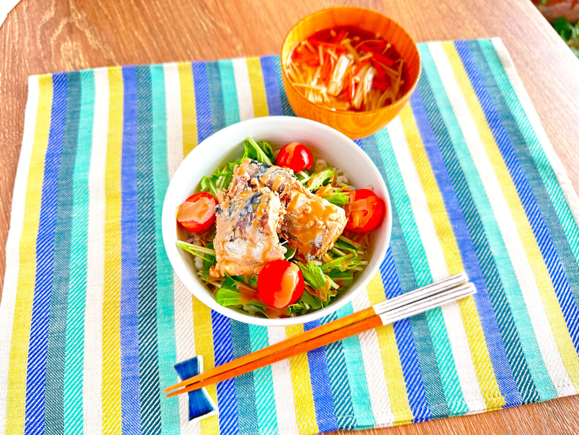 鯖のソースマヨ丼